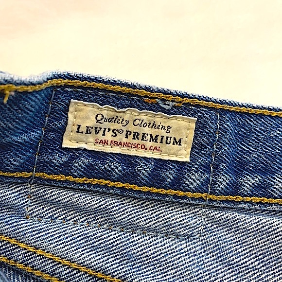 Levi's Premium Denim Jean Shorts Womens Size 25 Button Fly Distressed Frayed Hem - Picture 5 of 15